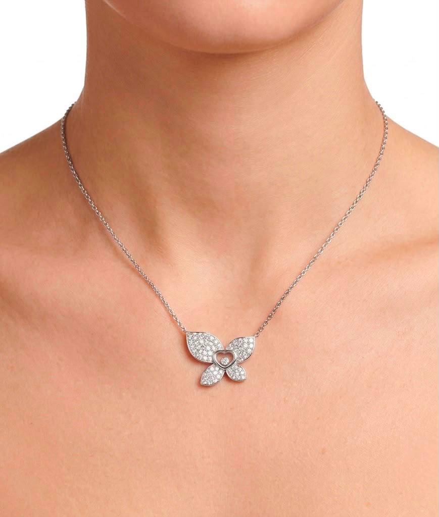 Chopard 💙
 HAPPY BUTTERFLY X MARIAH CAREY
Necklace & Earings
↗️ *# Super Master Quality ®️*

Necklace with Earings
*190 dhs✅* with *Normal* Box 

*230 dhs✅* with *Orignal* Box

Zain209
♥️♥️♥️