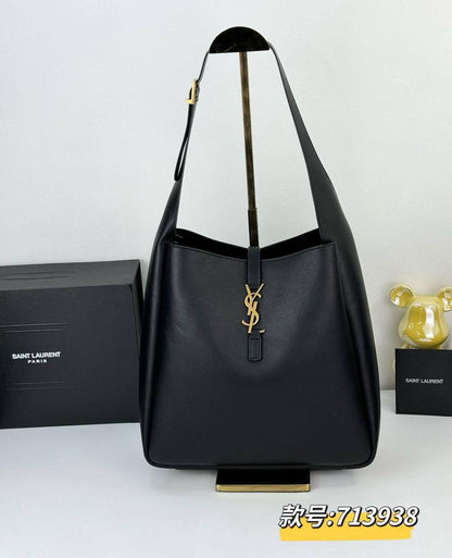 YSL 
Master
30cm🫶🏼
320 dhs👑

Zain228
♥️♥️♥️