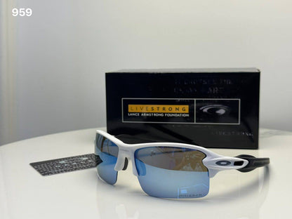 Sunglasses 

65 dhs🇦🇪🇦🇪🇦🇪

Zain182
♥️♥️♥️