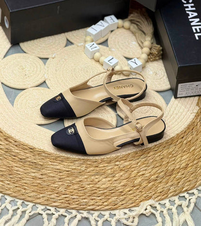 Chanel flat 

Size 36 to 41 

110 dhs🇦🇪🇦🇪

Zain80
♥️♥️♥️