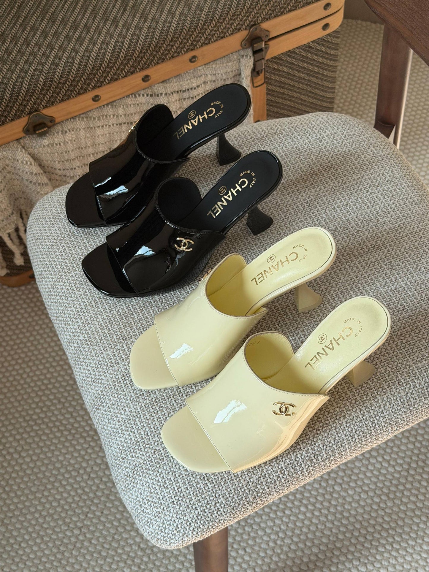 Chanel new 🩶
Size: 36 to 41
Super master quality 
450 dhs💚

Zain198
♥️♥️♥️