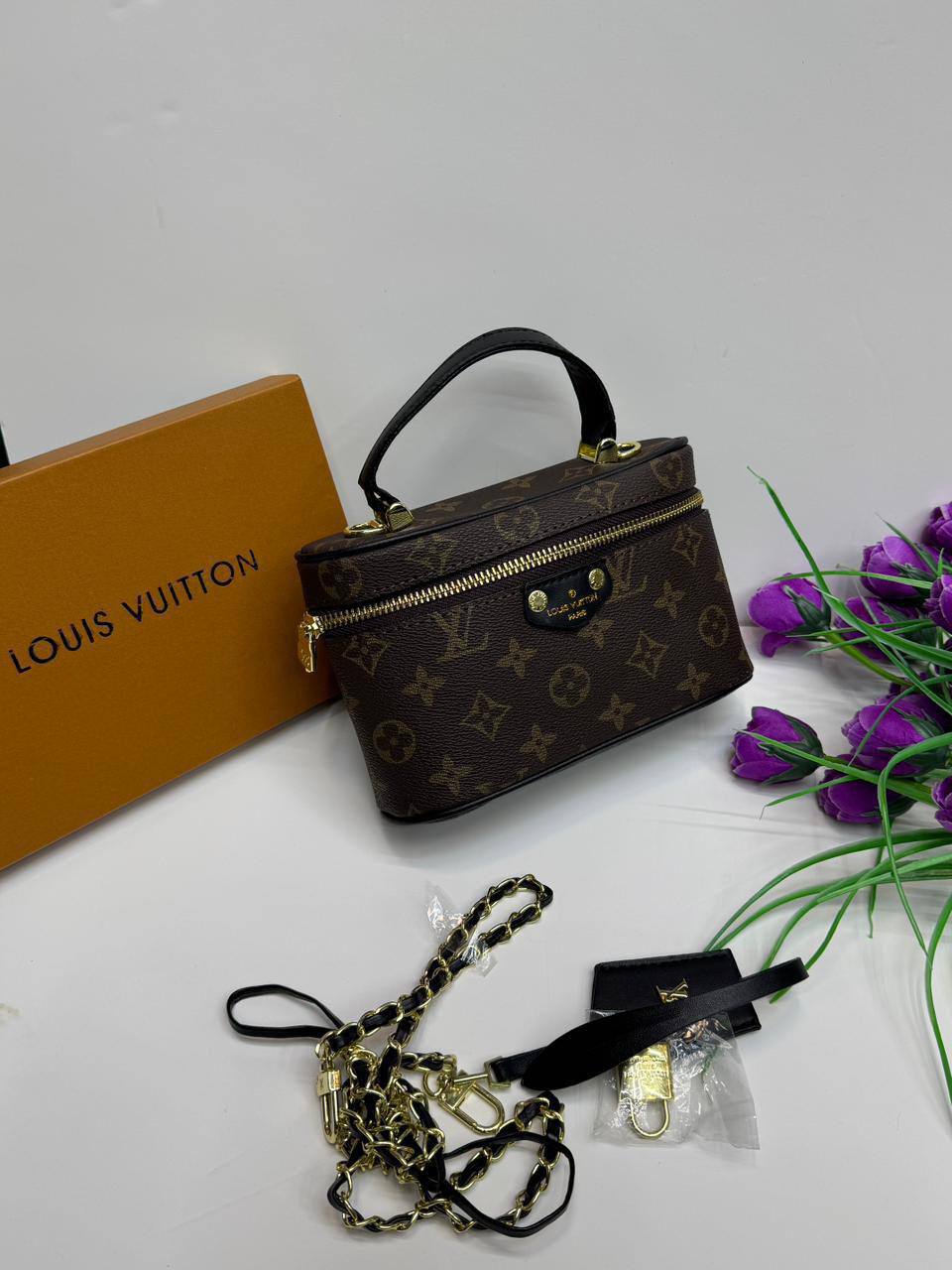 LV
New Model
90 dhs💓

with box🎁🎁🎁

Good Quality

Zain177
♥️♥️♥️