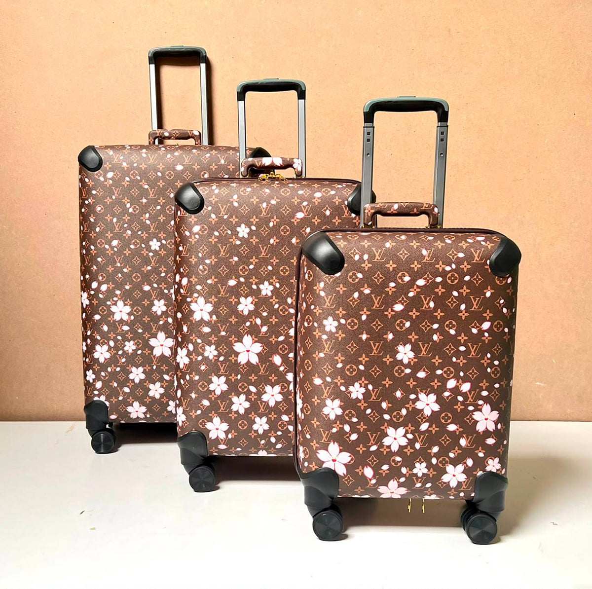 Travel Bags Set
Master💓💓
3in1
650 dhs✅✅

Zain341
♥️♥️♥️
