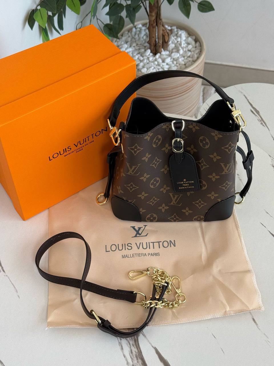 Mixed bags

Best quality

Whith box’s

110 DHS🇦🇪🇦🇪

size 21cm

Zain158
♥️♥️♥️