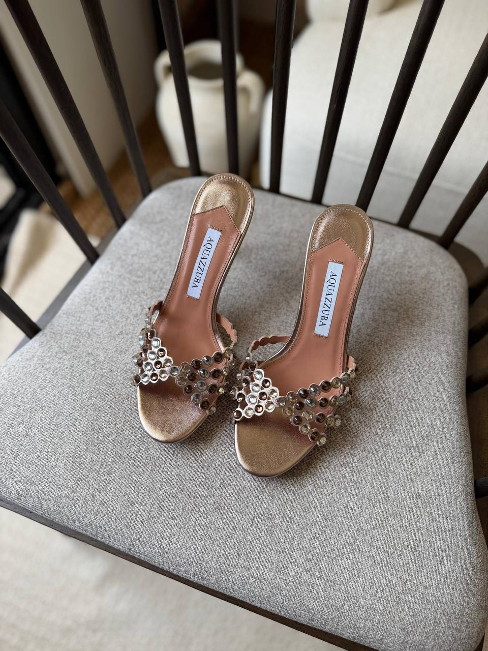 Aquazzura
𝑨𝑨𝑨 𝑸𝑼𝑨𝑳𝑰𝑻𝒀
𝑺𝑰𝒁𝑬 {35 𝒕𝒐 42}
450 dhs✅

Zain81
♥️♥️♥️