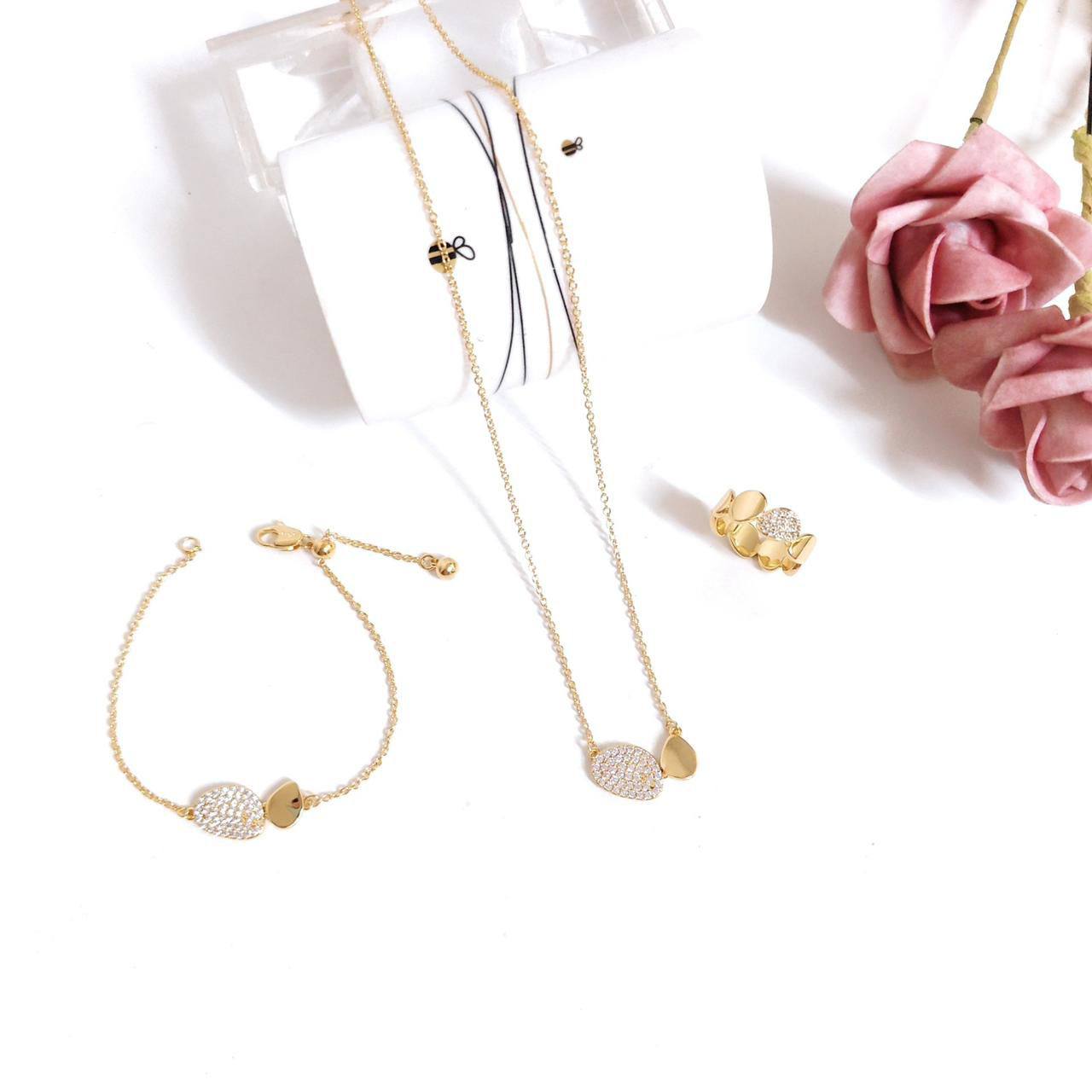APM Set 💕
Necklace 
Bracelet 
Ring 💍 
*MASTER QUALITY* ☘️

110 dhs🪙💚 normal box 📦

Zain48
♥️♥️♥️