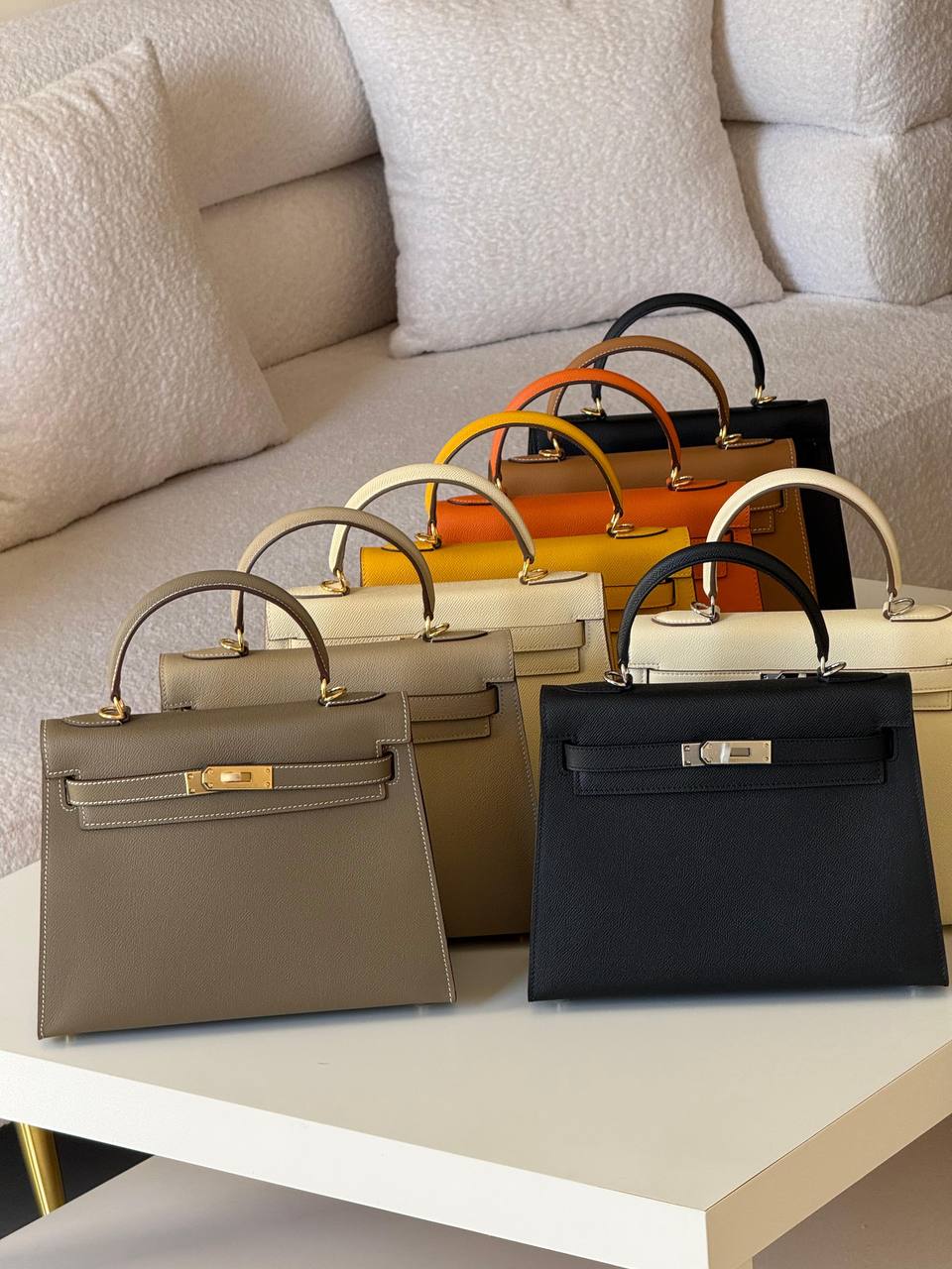 Hermes kelly epsom 28cm💕
master quality😍

with box❤️
🎁🎁🎁

420 dhs🪙💕

Zain52
♥️♥️♥️