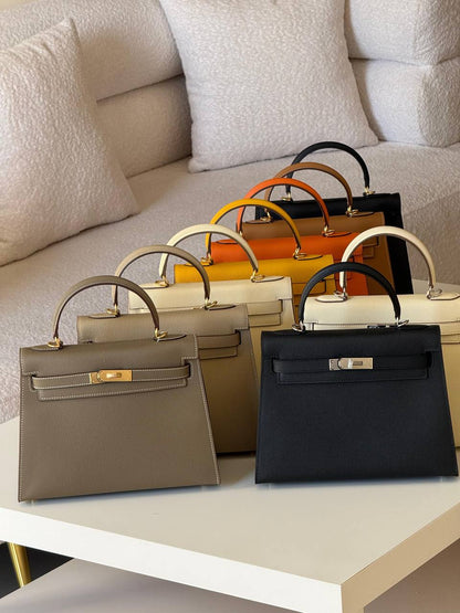 Hermes kelly epsom 28cm💕
master quality😍

with box❤️
🎁🎁🎁

420 dhs🪙💕

Zain52
♥️♥️♥️