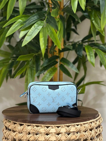 NEW COLLECTION 
LV
*❗️CROSSBODY ❗*
*SUPER MASTER QUALITY ❗*
750 dhs✅✅
*WITH  PAPERBAG❗*

Zain267
♥️♥️♥️
