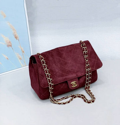 CHANEL 
COPY ONE 
180 dhs🇦🇪🇦🇪

Zain39
♥️♥️♥️