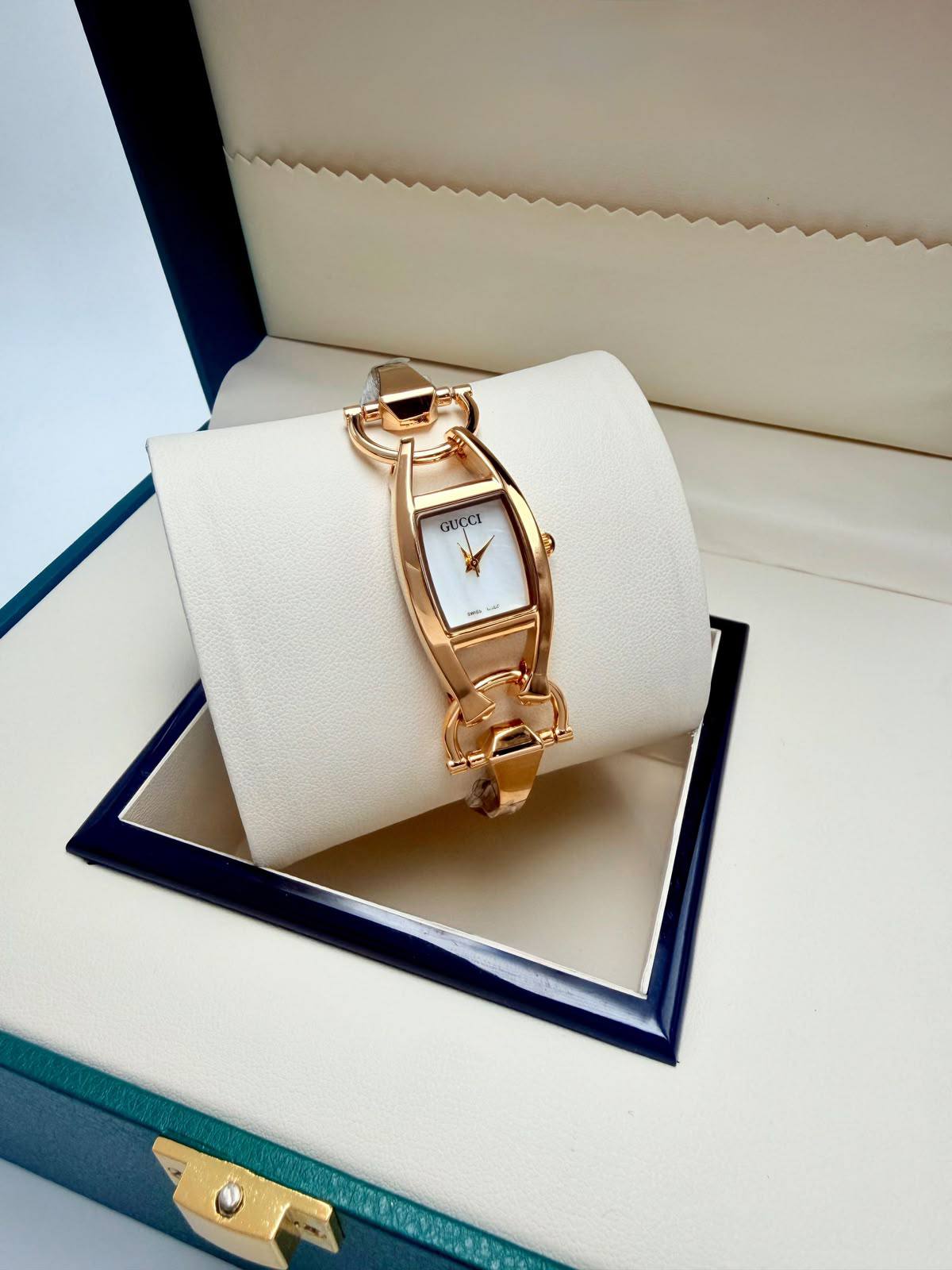 Vca
Even
Rolex
Gucci
Chanel

55 dhs

Zain45
♥️♥️♥️