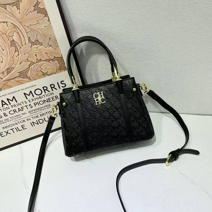 CH
100 dhs✅
size：22cm

Good-quality 

with box
🎁🎁🎁

Zain35
♥️♥️♥️