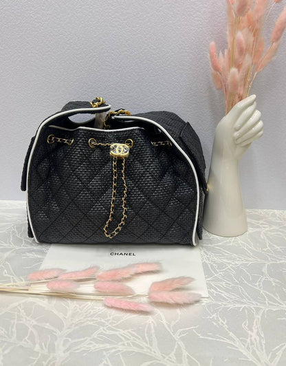 CHANEL HOBO 💕💕💕
Super master quality 🔥🔥💯
25cm  /22cm Available 💫💫💫
With full packaging 🎁
For Price 👇 WhatsApp✅
0568585901 
0507557372
0552275751 Owner Zain 👌

Zain252
♥️♥️♥️