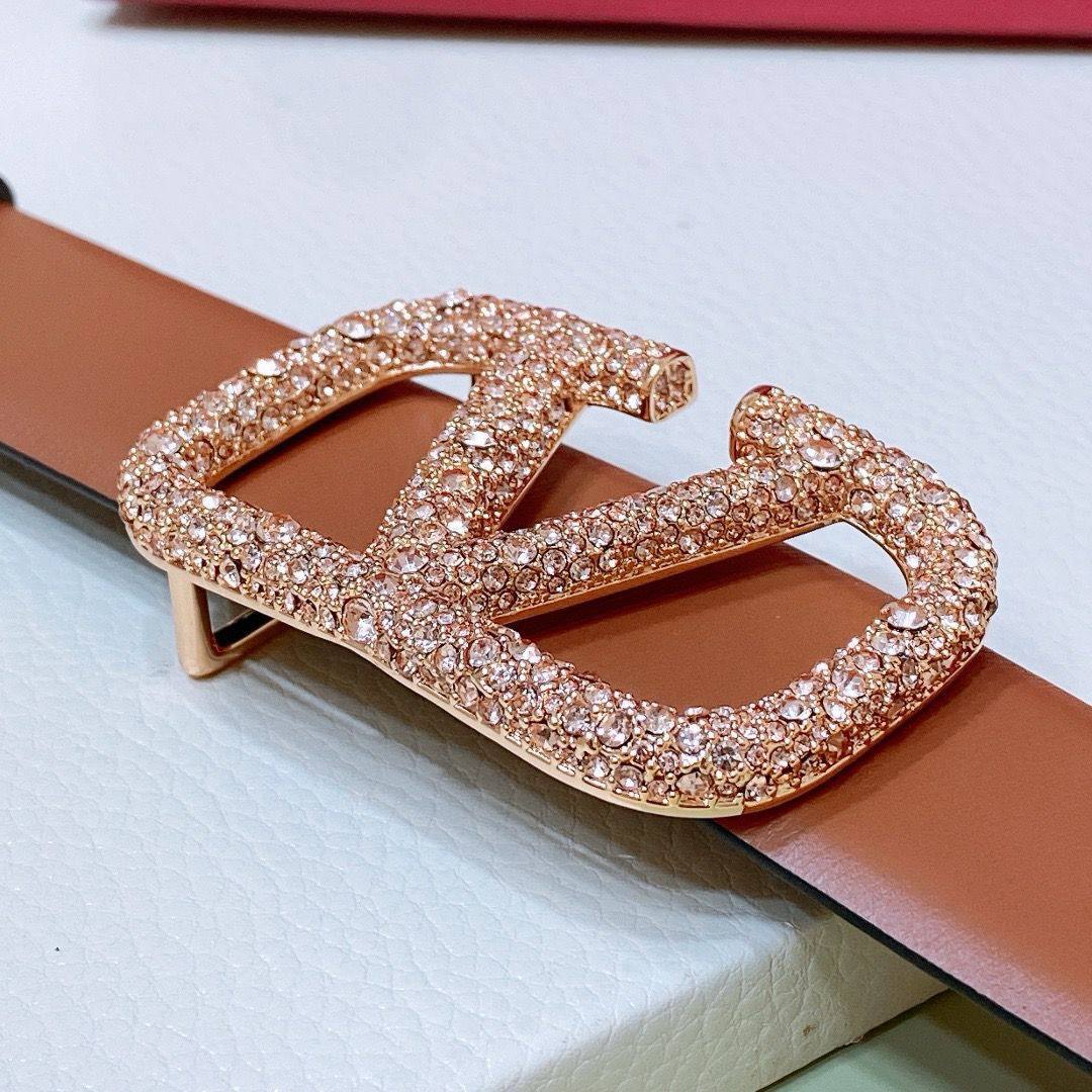 💜 Valentino 💜
💜*super master* 💜
320 dhs💓

Zain281
♥️♥️♥️