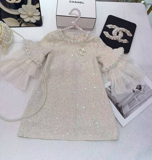 Chanel
2-10y 
190 dhs🪙💕

Zain151
♥️♥️♥️