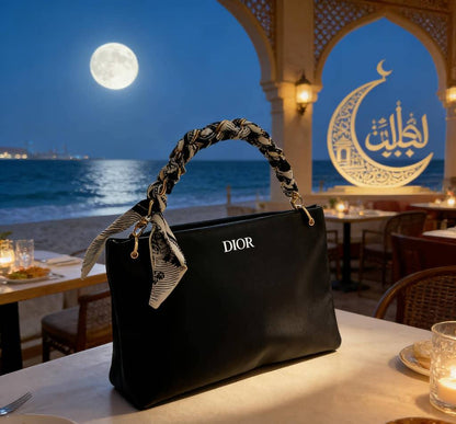 Dior
100 dhs✅

with box
🎁🎁🎁

Size:24/15

Zain07
♥️♥️♥️