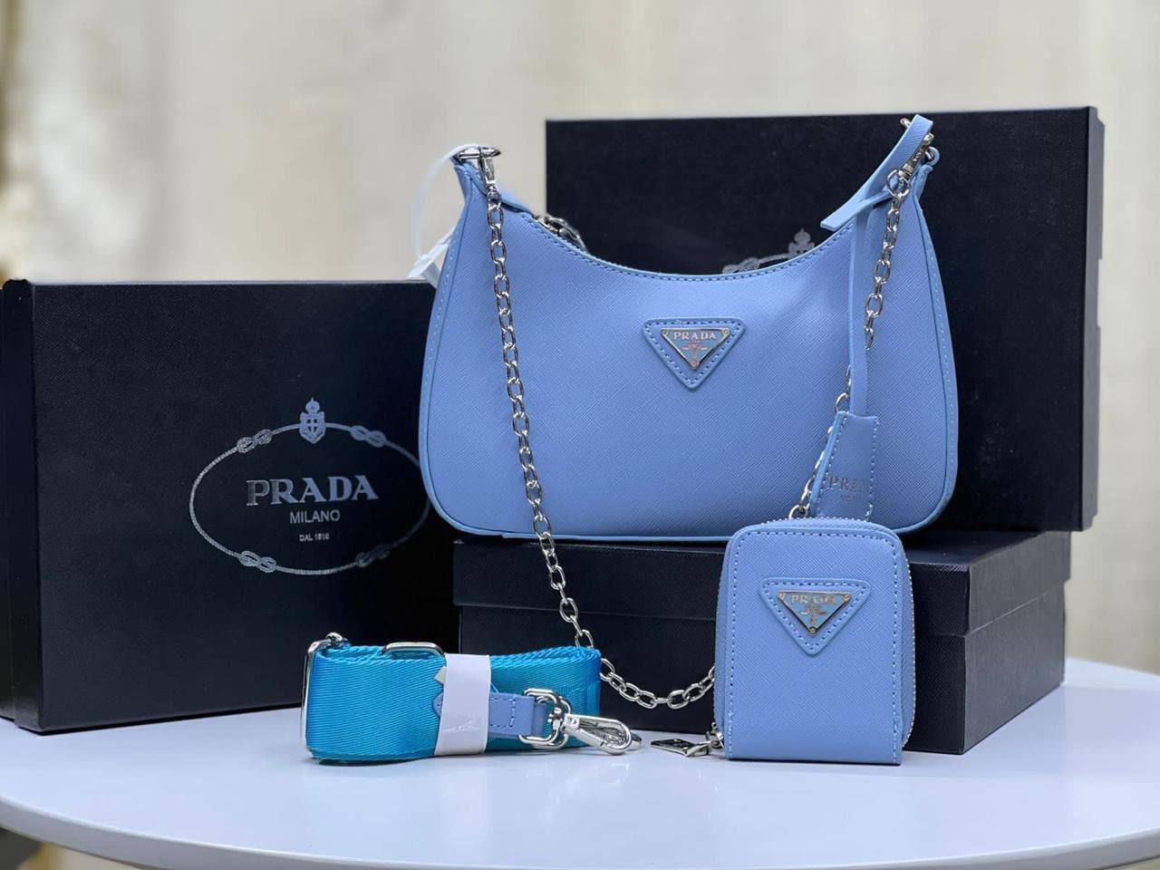 PRADA LEATHER RESTOCK 
GOOD QUALITY 💯
110 dhs🪙🖤

WITH BOX 📦 

Zain28
♥️♥️♥️