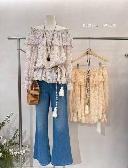 shoulder paisley blouse 
M ML size 
100 dhs✅

Zain17
♥️♥️♥️
