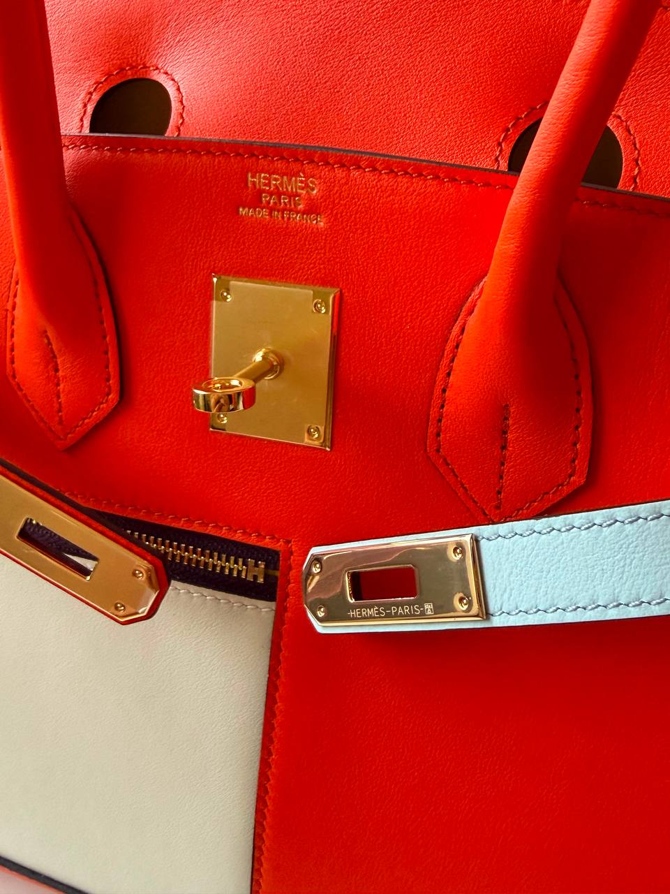 Hermes birkin 30 cm💕 master quality😍with box❤️
720 dhs🇦🇪🇦🇪

Zain52
♥️♥️♥️