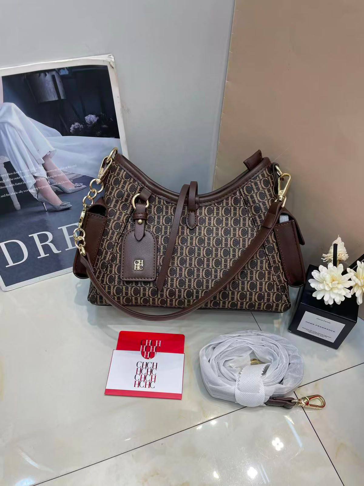 CH CH
High quality 
Size:25cm
115 dhs🇦🇪🇦🇪🇦🇪

Zain70
♥️♥️♥️