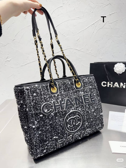 Chanel
Master💓💓
180 dhs✅

Zain10
♥️♥️♥️