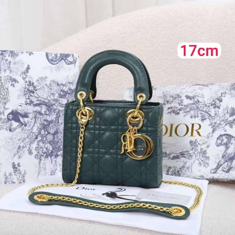 Dior
105 dhs✅
with box

Zain26
♥️♥️♥️
