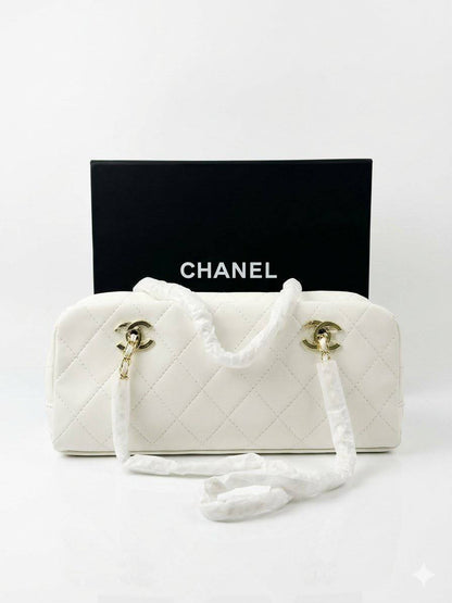 Chanel Bowling Bag,
ɢᴏʟᴅʜᴀʀᴅᴡᴀʀᴇ shoulder ʙᴀɢ
ᴡɪᴛʜout ʙᴏx
ʟᴇᴀᴛʜᴇʀ

sɪᴢᴇ:30ᴄᴍ
115 dhs🇦🇪🇦🇪

Zain56
♥️♥️♥️