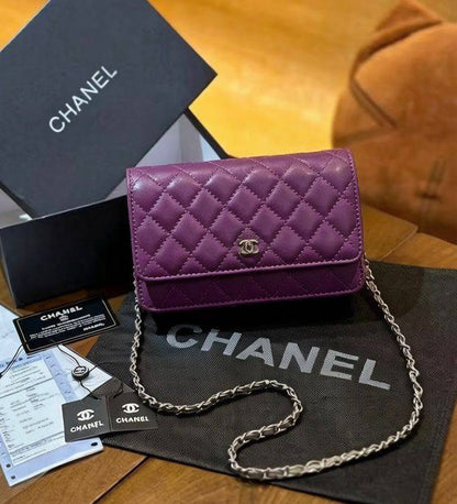 CHANEL

 NEW CAME 

GOOD QUALITY 

WITH BOX 

90 DHS🇦🇪🇦🇪🇦🇪

Zain295
♥️♥️♥️