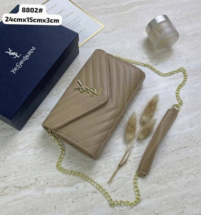 YSL
90 dhs✅✅
with box

Zain72
♥️♥️♥️