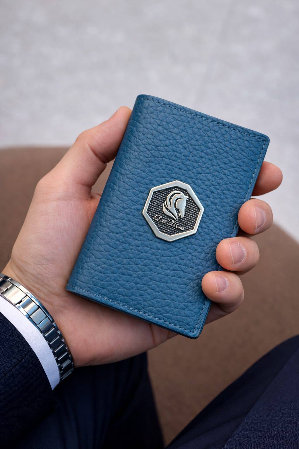 Louis Hilano wallet master quality with box and paper bag 
105 dhs🌺

Zain59
♥️♥️♥️