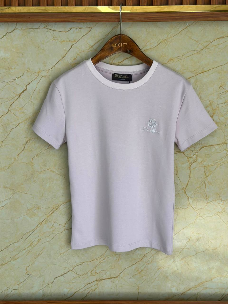 LORO PIANA
Women’s Tshirt 
Master Quality 
SML
250 dhs✅

Zain276
♥️♥️♥️