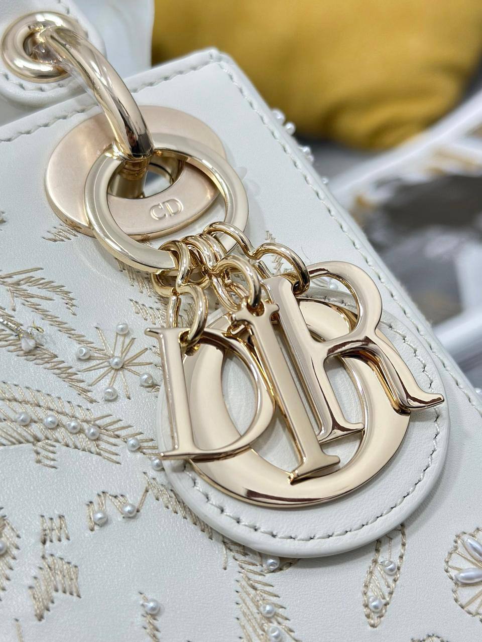 DIOR ✨💕✨
💯
SuperMaster Quality 🔥🔥
Available Now ❤️❤️❤️
For Price 👇 WhatsApp✅
0568585901 
0507557372
0552275751 Owner Zain 👌

Zain121
♥️♥️♥️