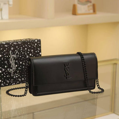🌼 YSL Sunset
1️⃣ First quality ＋🎁
Size : 22 * 14 * 6 cm
85 dhs❣️
with box🎁

Zain115
♥️♥️♥️