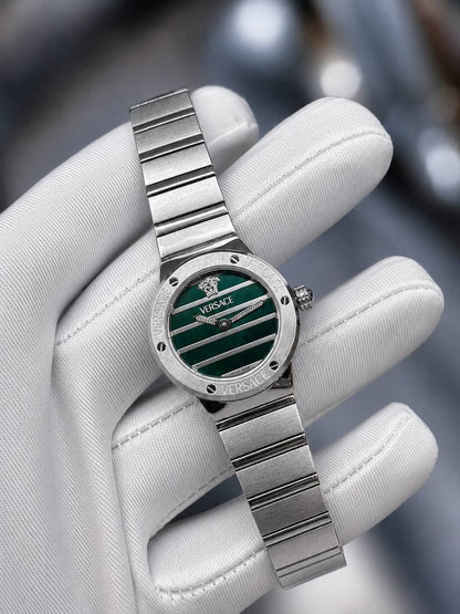 Versace 
watch for ladies 
good quality 
250 dhs💓

Zain59
♥️♥️♥️