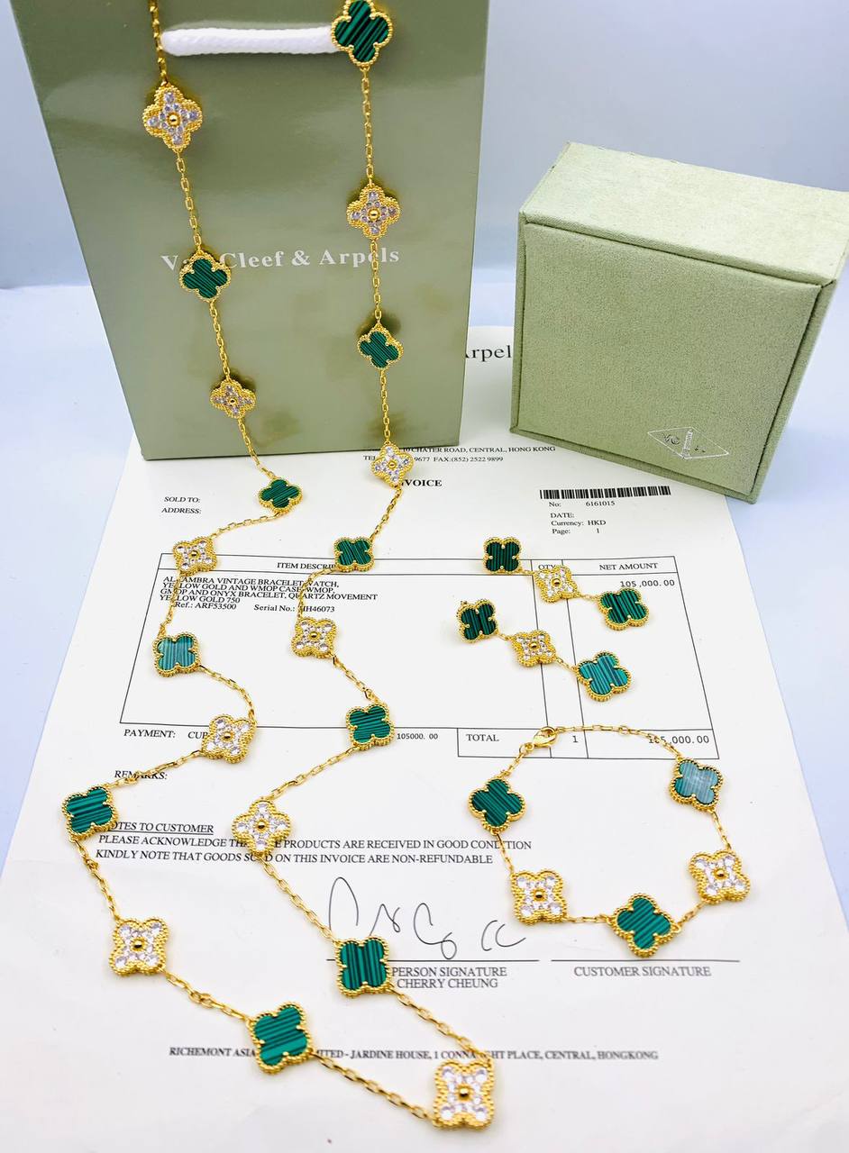 VCA MASTER
💫✨
NECKLACE 20 FLOWER
BRACELET 5 FLOWER
EARRING 3 FLOWER
WITH BIG BOX AND PAPER BAG🛍️🎁
280 DHS🇦🇪🇦🇪💥

Zain89
♥️♥️♥️