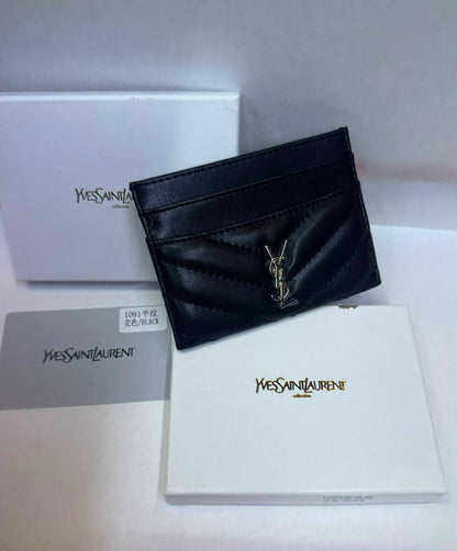 Card Holders
With box 
30 dhs💓

Zain93
♥️♥️♥️