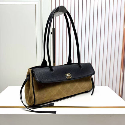 CHANEL 
MASTER QUALITY
325 dhs🇦🇪🇦🇪

Zain39
♥️♥️♥️
