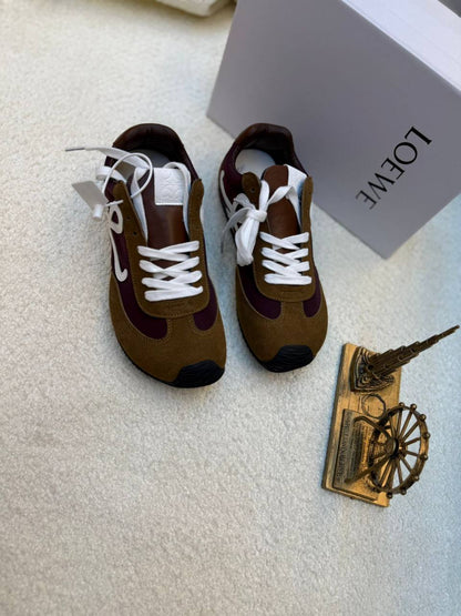 New. LOEWE  shoes

   Size  .  36.  to 41

140 dhs🪙🌨️

Zain80
♥️♥️♥️