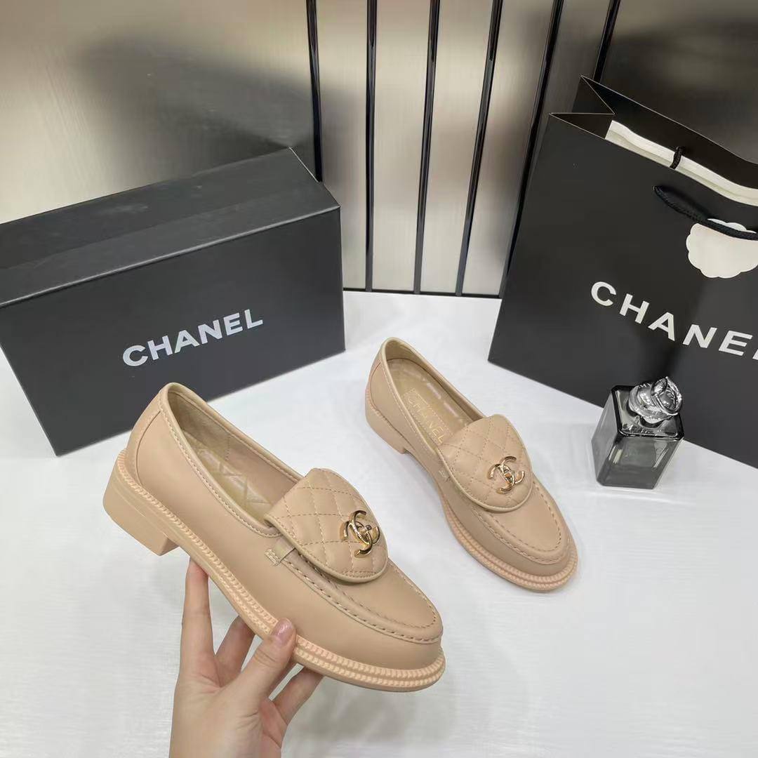 Chanel
Size36-41
130 DHS🪙🌨️

Zain40
♥️♥️♥️