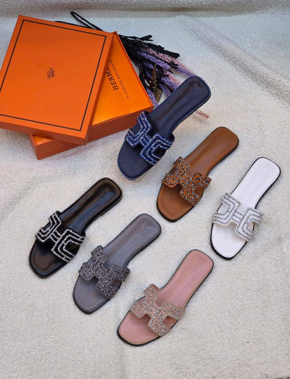 New. Herems

  Size  .  36.  to 41

95 dhs❣️

Zain80
♥️♥️♥️