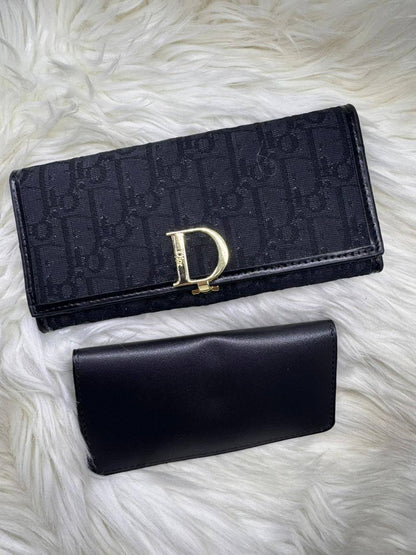 💝 Mk / Dior wallet
1️⃣ First quality 
Size : 19.5 * 9.5 aed
40 dhs✅

Zain115
♥️♥️♥️