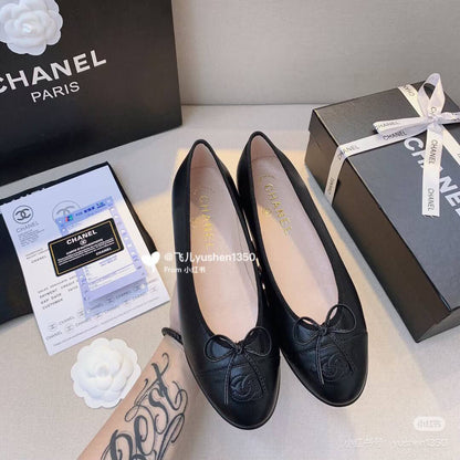 Chanel

36-41，

130 dhs🇦🇪🇦🇪

Zain145
♥️♥️♥️