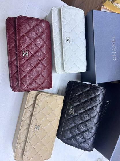 CHANEL
19cm silver logo
85 dhs🪙💕

Zain44
♥️♥️♥️