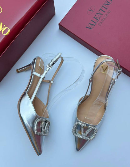 Valentino 
120 dhs🇦🇪
Size 36-42

Zain55

اطلبوه من الوتس المثبت في الأعلى👆🏻👆🏻

تواصلو معنا 👈🏻 Zain 
For order WhatsApp pinned 👆🏻

♥️♥️♥️