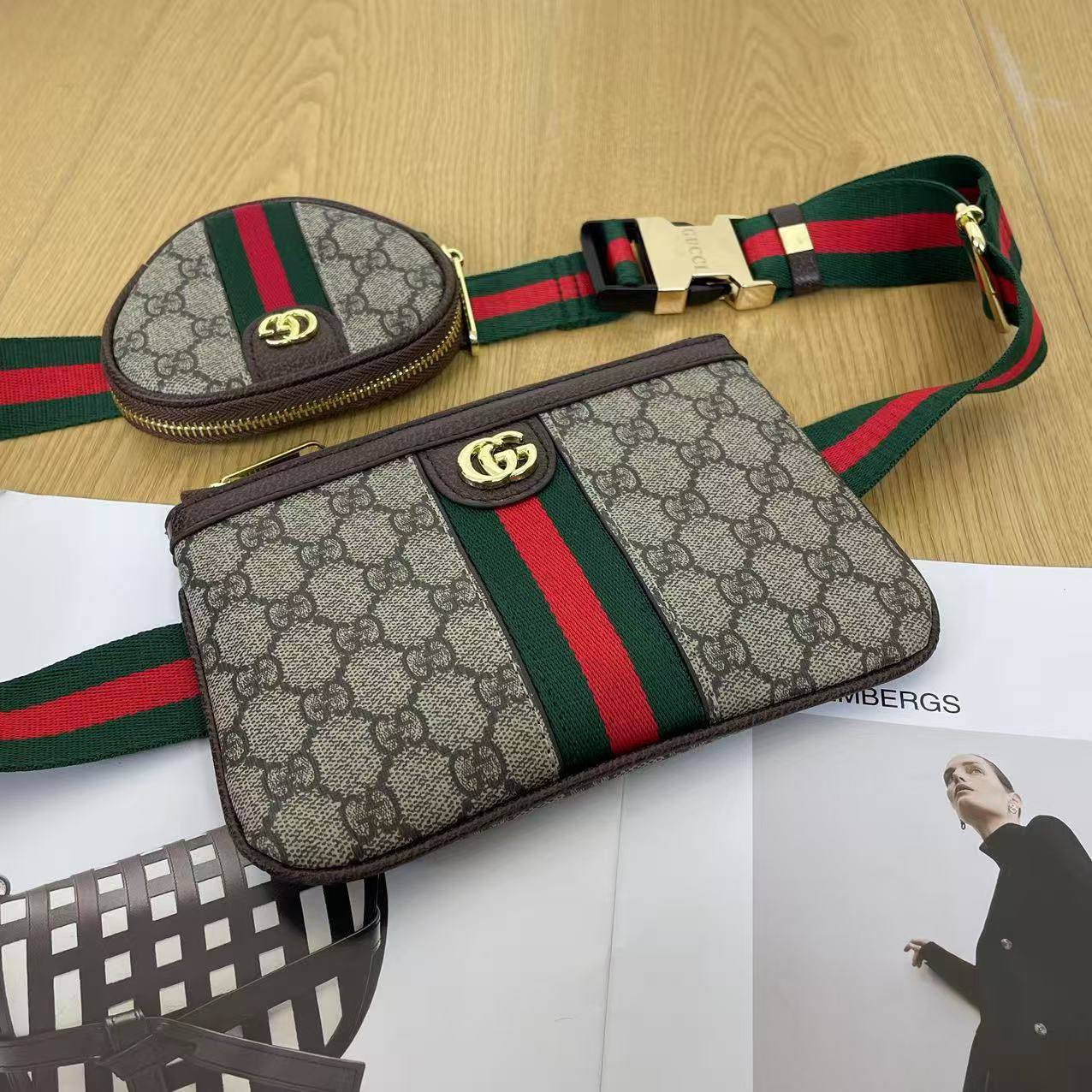 GUCCI
85 dhs🪙🌨️

size    20×13cm 

Withbox
🎁🎁🎁

Zain04
♥️♥️♥️