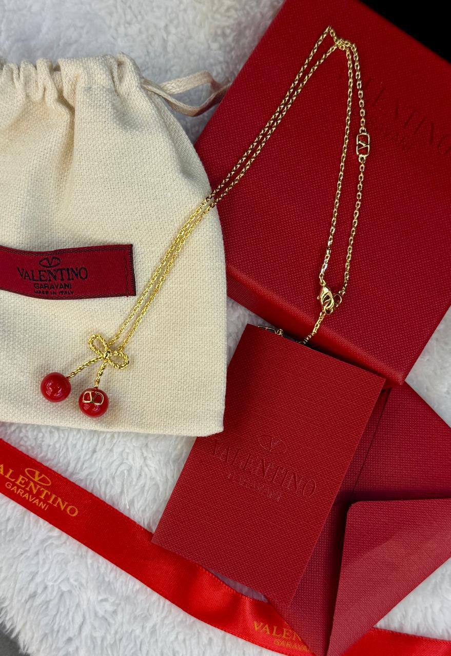 Valentino Set
170 dhs💓 normal box
210 dhs💓 with original box

Zain209
♥️♥️♥️