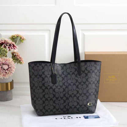 Coach

with box
🎁🎁🎁

110 dhs🪙🌨️

Zain143
♥️♥️♥️