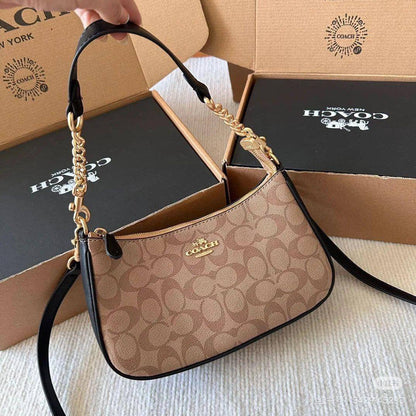 🌈 Coach Teri
1️⃣ First quality +🎁
Size : 24 * 15 * 7 cm
80 dhs🪙🌨️
with box 🎁

Zain115
♥️♥️♥️