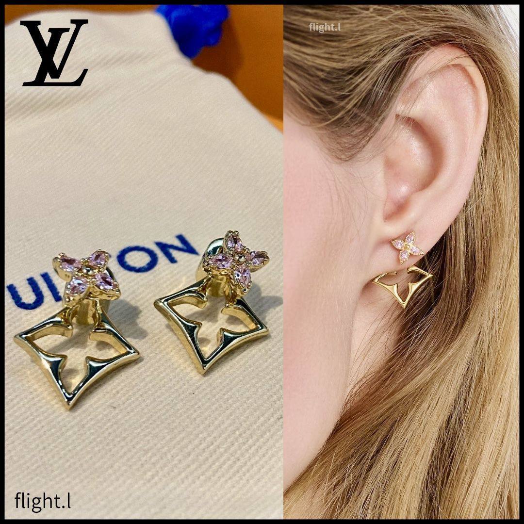 LV
Necklace 🐦‍🔥
Earring🦋
Bangle 🌸
Ring 💍 size available 👇
6,7,8,9
Master quality 💯
With normal boxes 🗃️ 
And paper bag 🛍️
150 dhs❣️
With master box 📦 
170 dhs❣️

Zain216
♥️♥️♥️