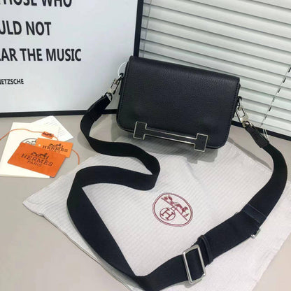 Hermes
withbox 
110 dhs🇦🇪🇦🇪

Zain143
♥️♥️♥️